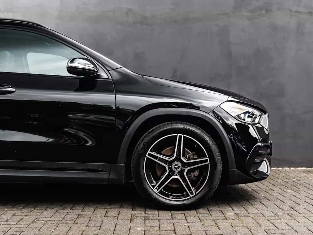 Mercedes-Benz GLA 220 d 4Matic neues Mod. Leder Navi AMG LINE 08/2020-photo-13