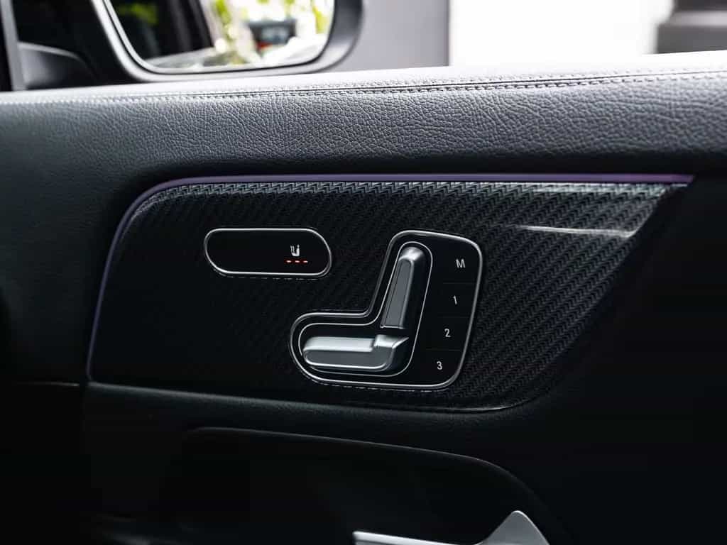 Mercedes-Benz GLA 220 d 4Matic neues Mod. Leder Navi AMG LINE 08/2020-photo-22