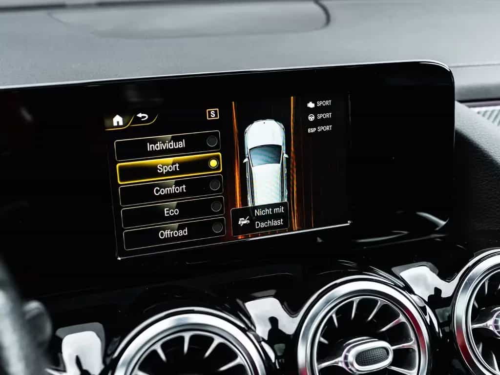 Mercedes-Benz GLA 220 d 4Matic neues Mod. Leder Navi AMG LINE 08/2020-photo-31