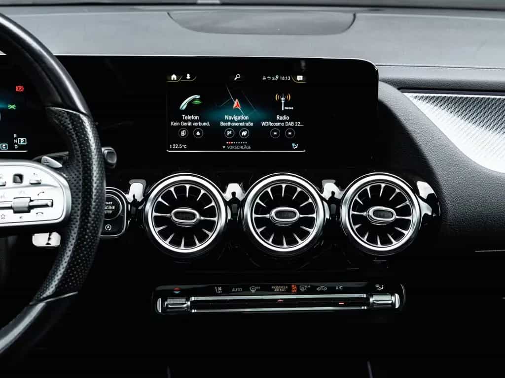 Mercedes-Benz GLA 220 d 4Matic neues Mod. Leder Navi AMG LINE 08/2020-photo-33