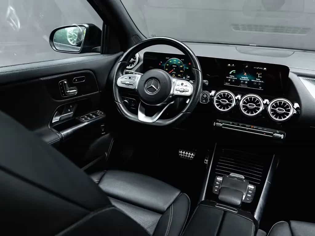 Mercedes-Benz GLA 220 d 4Matic neues Mod. Leder Navi AMG LINE 08/2020-photo-37