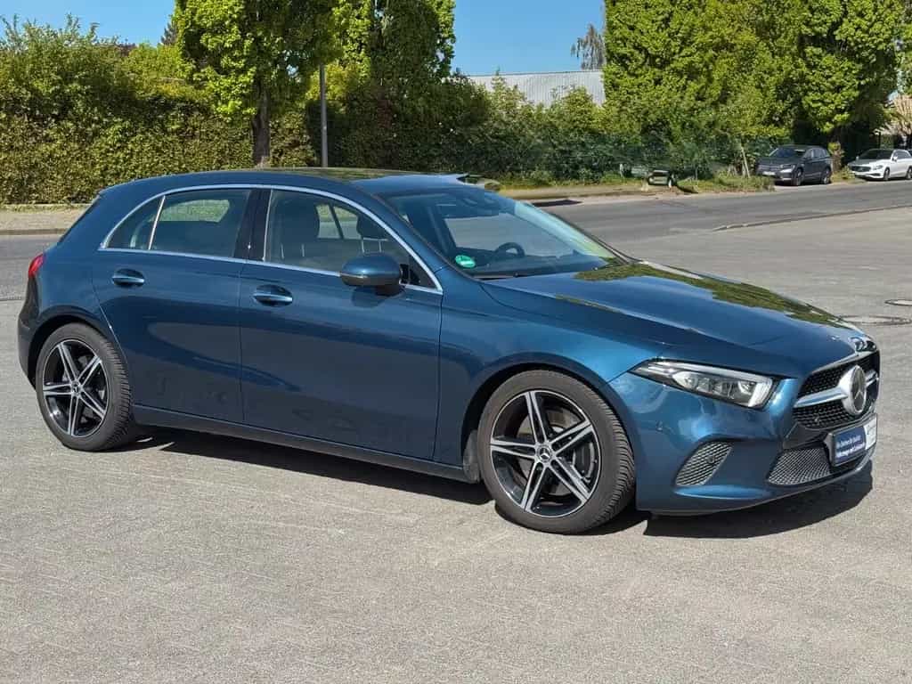 Mercedes-Benz A 250 Garantie *nur 35000 Km*Keyless *Memory*Amg 12/2019-photo-0