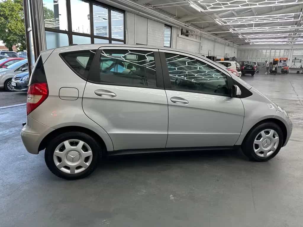 Mercedes-Benz A 180 5-türig **72tkm** Automatik AHK SHZ 10/2010-photo-3