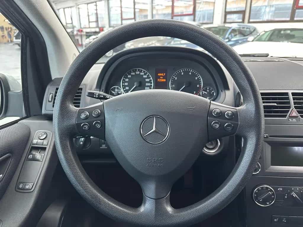 Mercedes-Benz A 180 5-türig **72tkm** Automatik AHK SHZ 10/2010-photo-8