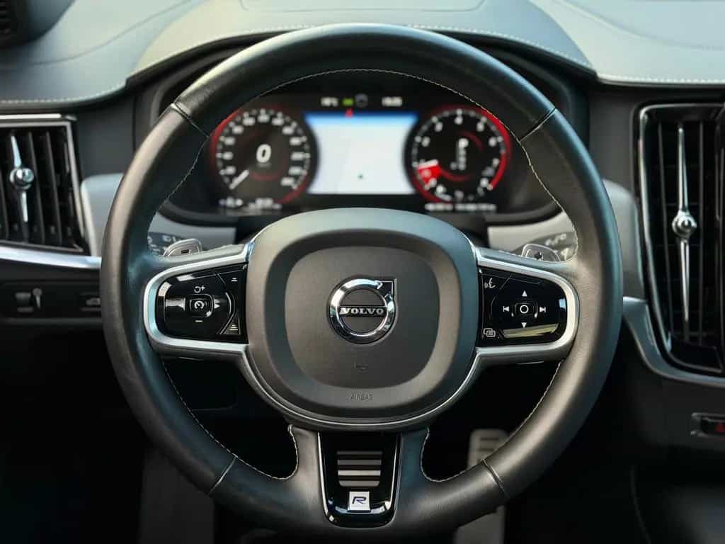 Volvo V90 Kombi R-Design 2.0 *VIRTUAL*KAMERA*PANO* 05/2020-photo-33
