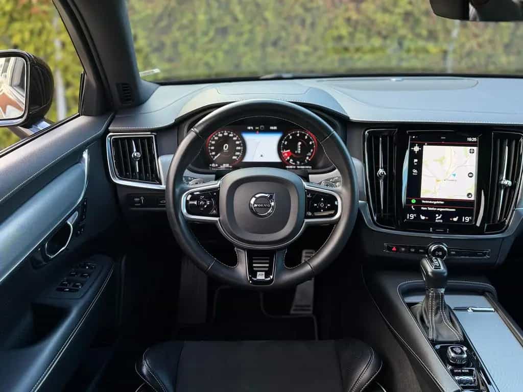 Volvo V90 Kombi R-Design 2.0 *VIRTUAL*KAMERA*PANO* 05/2020-photo-34