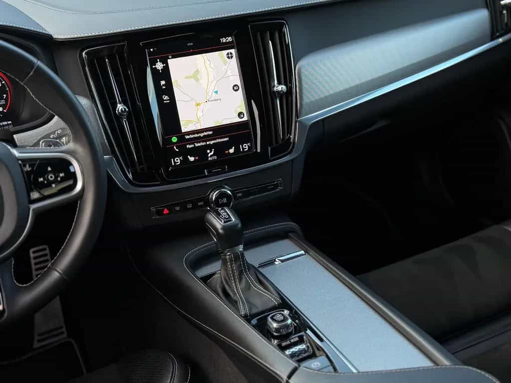 Volvo V90 Kombi R-Design 2.0 *VIRTUAL*KAMERA*PANO* 05/2020-photo-39