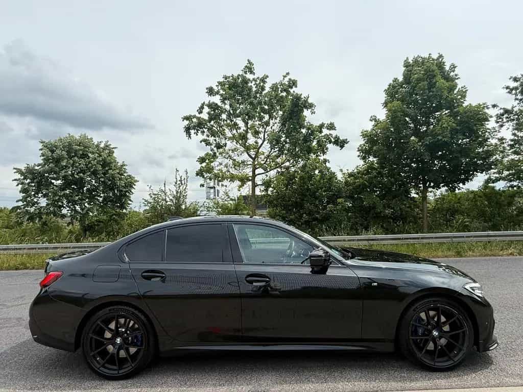 BMW 330 d xDrive M-Sportpaket*LASER*HUD*INNOV*AMBIENT 12/2019-photo-2