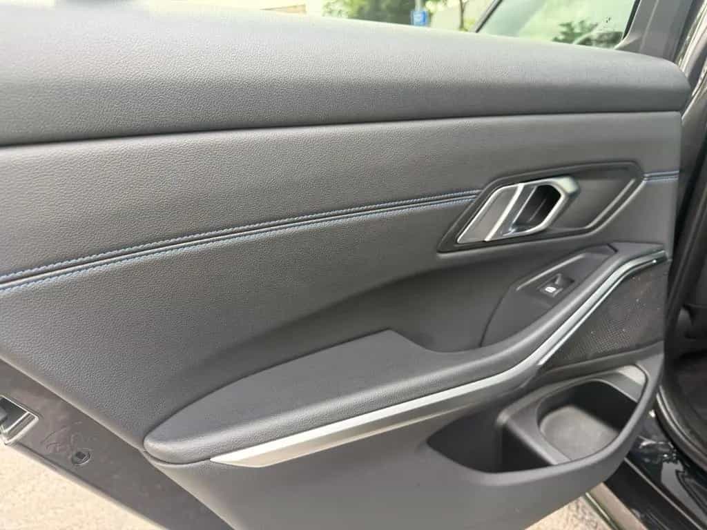 BMW 330 d xDrive M-Sportpaket*LASER*HUD*INNOV*AMBIENT 12/2019-photo-21