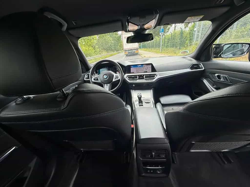 BMW 330 d xDrive M-Sportpaket*LASER*HUD*INNOV*AMBIENT 12/2019-photo-27