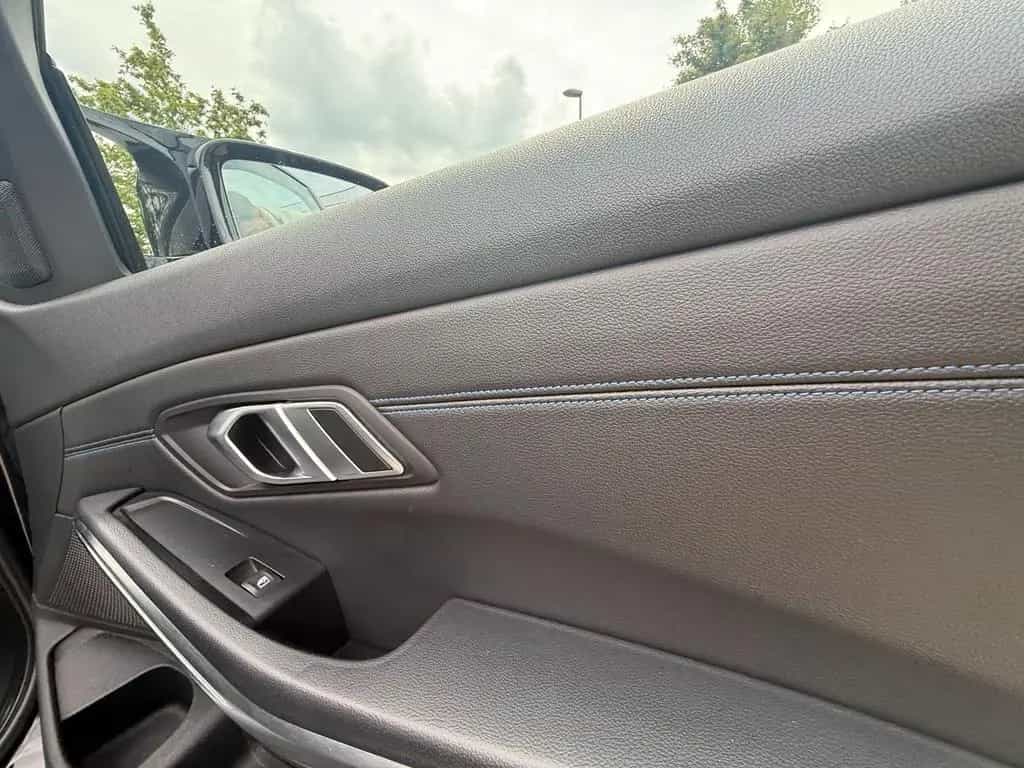 BMW 330 d xDrive M-Sportpaket*LASER*HUD*INNOV*AMBIENT 12/2019-photo-32