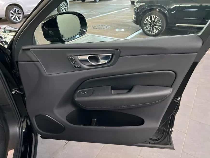 Volvo XC60 B4 Plus-Dark Glasd PilotAssist BLIS Leder 1 10/2022-photo-29