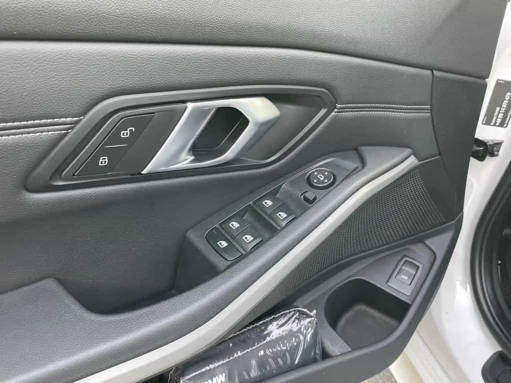BMW 318 d A Touring Advantage DAB|WLAN|ACC+Stop&Go 04/2022-photo-16