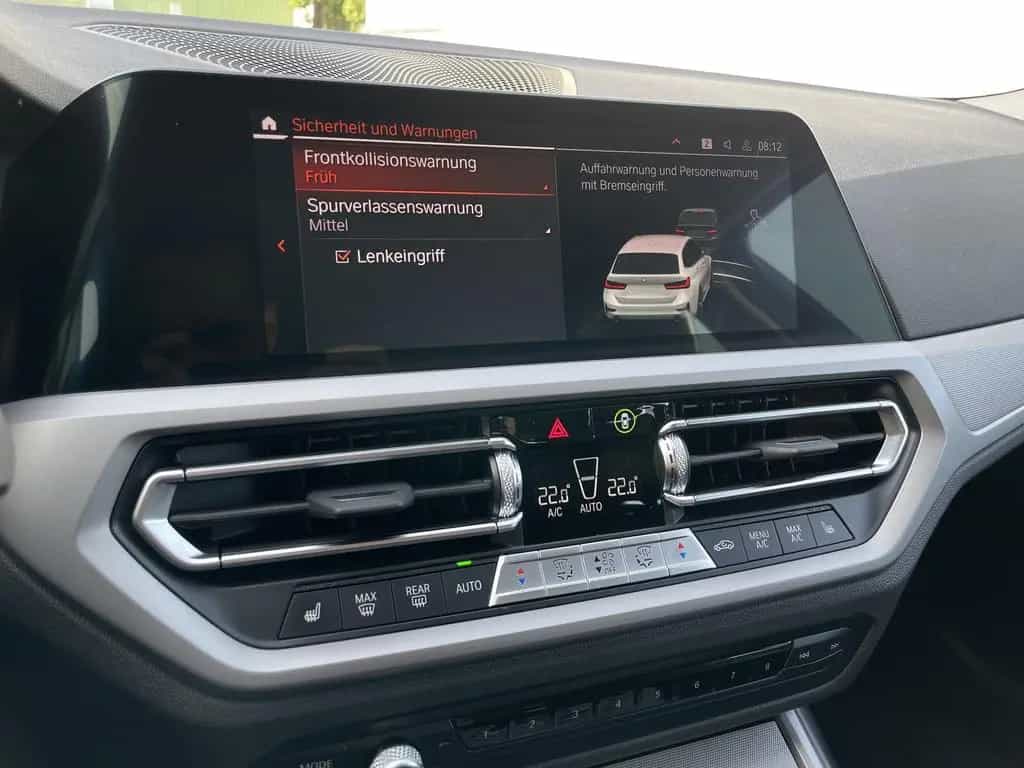 BMW 318 d A Touring Advantage DAB|WLAN|ACC+Stop&Go 04/2022-photo-18