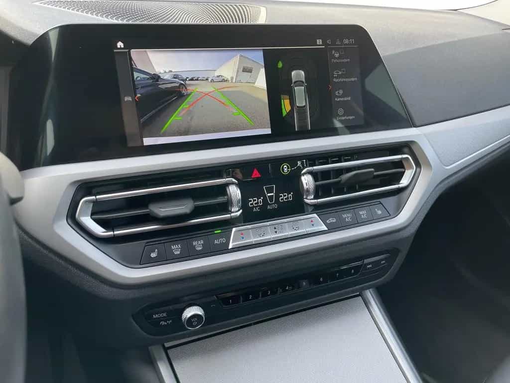 BMW 318 d A Touring Advantage DAB|WLAN|ACC+Stop&Go 04/2022-photo-19