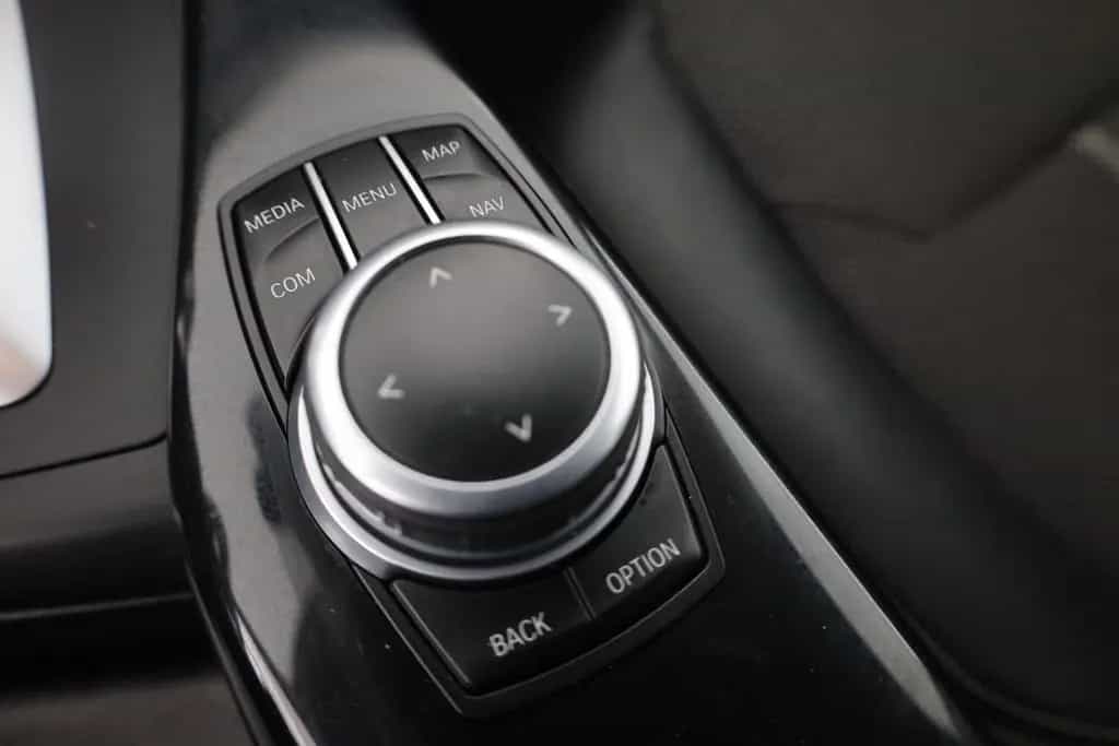 BMW 118 i Urban Line LED ACC Kamera Keyless-Go 12/2018-photo-13
