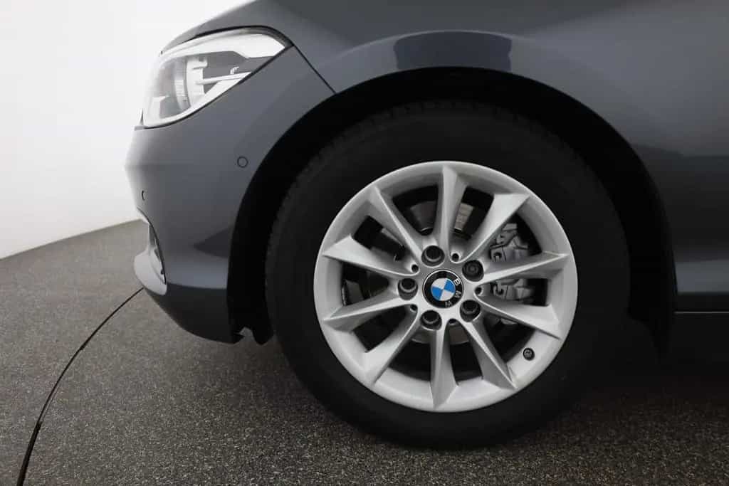 BMW 118 i Urban Line LED ACC Kamera Keyless-Go 12/2018-photo-29