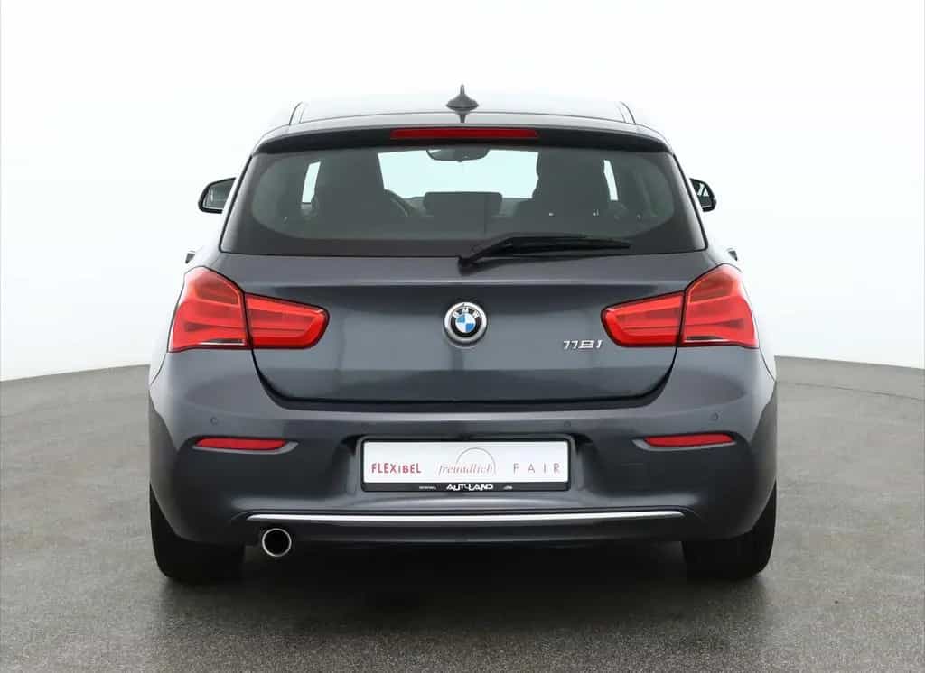 BMW 118 i Urban Line LED ACC Kamera Keyless-Go 12/2018-photo-3