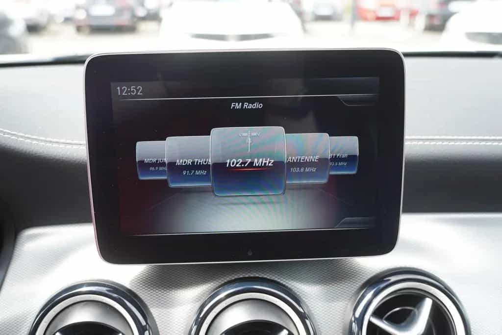 Mercedes-Benz A 200 A200 7G-DCT AMG Line LED Navi Sitzheizung Klima 02/2018-photo-14