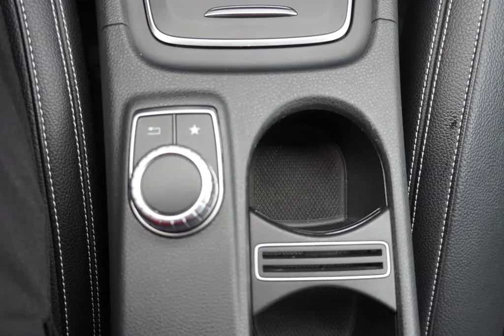 Mercedes-Benz A 200 A200 7G-DCT AMG Line LED Navi Sitzheizung Klima 02/2018-photo-17