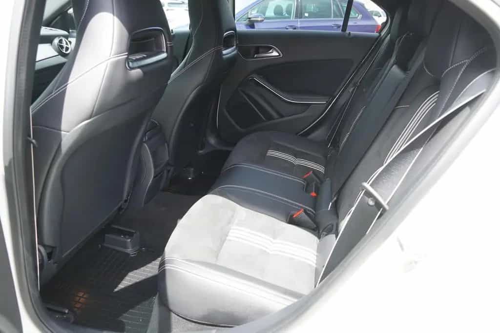 Mercedes-Benz A 200 A200 7G-DCT AMG Line LED Navi Sitzheizung Klima 02/2018-photo-31