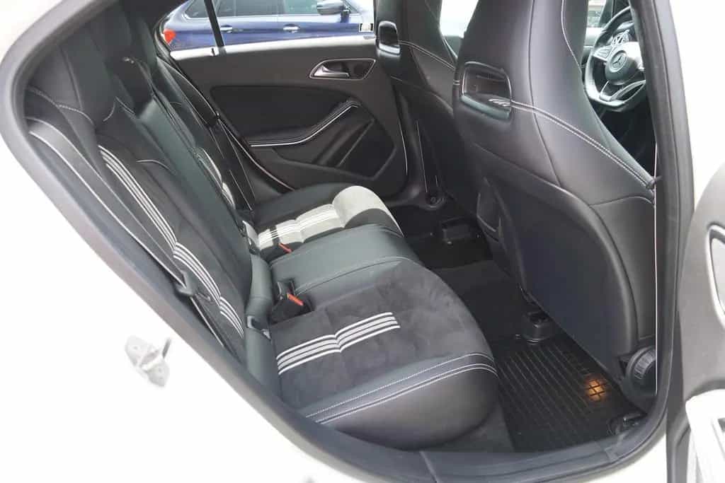 Mercedes-Benz A 200 A200 7G-DCT AMG Line LED Navi Sitzheizung Klima 02/2018-photo-32