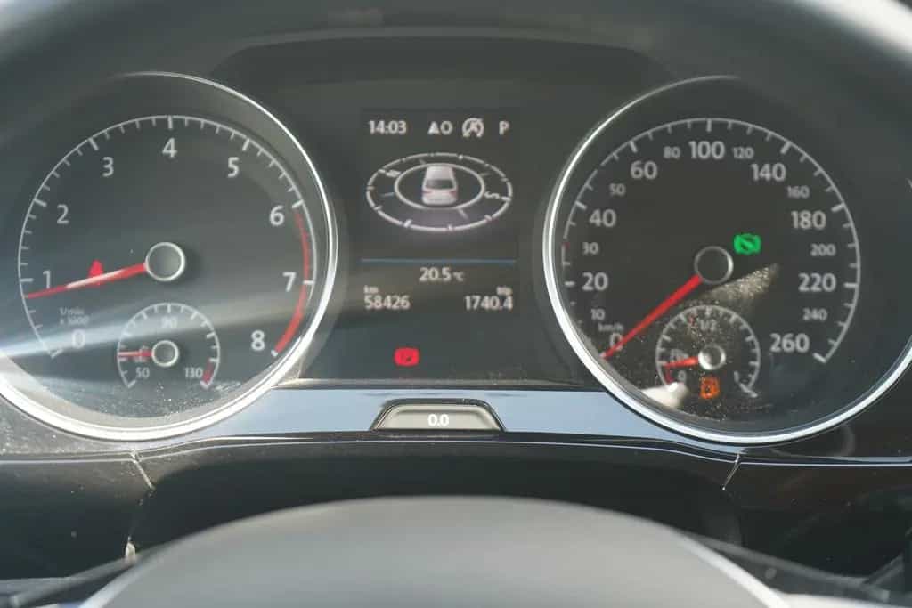 Volkswagen Touran 1.4 TSI DSG Highline LED Navi ACC 7-Sitze 01/2017-photo-24