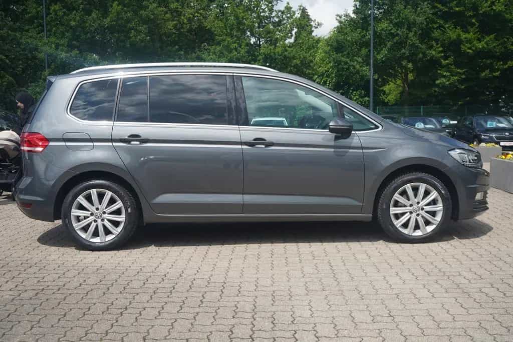 Volkswagen Touran 1.4 TSI DSG Highline LED Navi ACC 7-Sitze 01/2017-photo-4