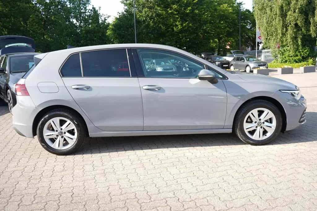 Volkswagen Golf VIII 1.5 16V TSI Life LED App-Connect ACC 10/2022-photo-5