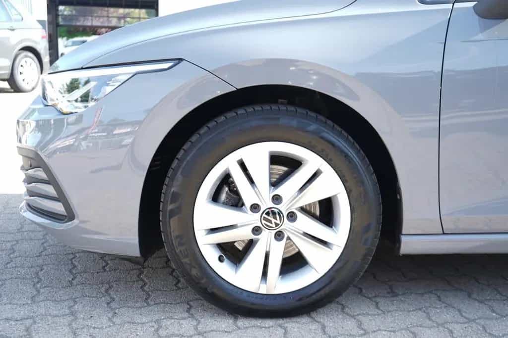 Volkswagen Golf VIII 1.5 16V TSI Life LED App-Connect ACC 10/2022-photo-8