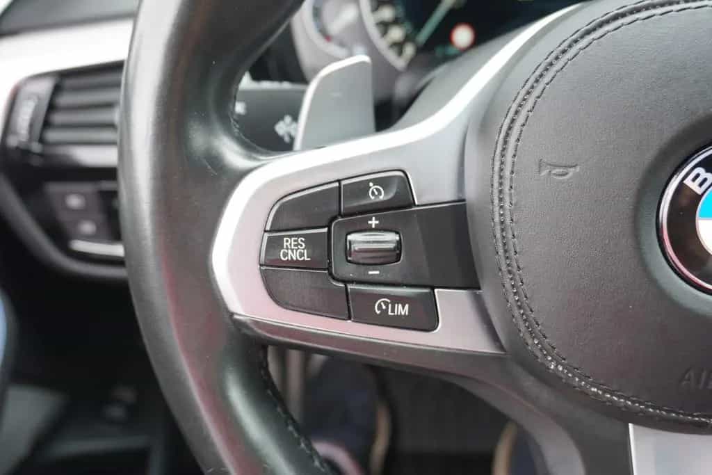 BMW 520 d xDrive M Sport AHK Standheizung Kamera 05/2019-photo-21