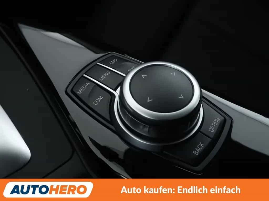 BMW 120 i Sport Line Aut.*NAVI*PDC*TEMPO*SHZ*ALU* 03/2019-photo-27