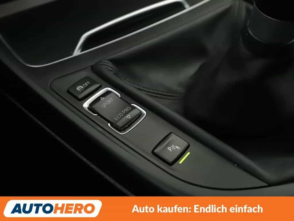 BMW 118 1er 118i Edition M Sport Shadow*NAVI*TEMPO*PDC* 08/2018-photo-29