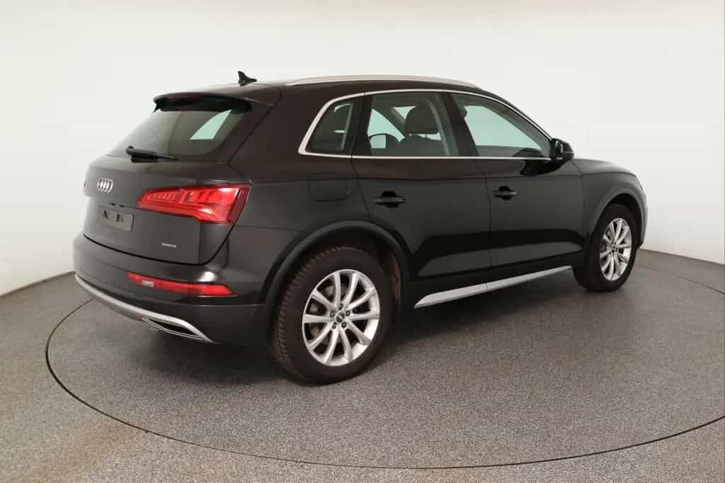 Audi Q5 2.0 35 TDI quattro design LED+NAV+AHK+SHZ+RFK 08/2019-photo-5