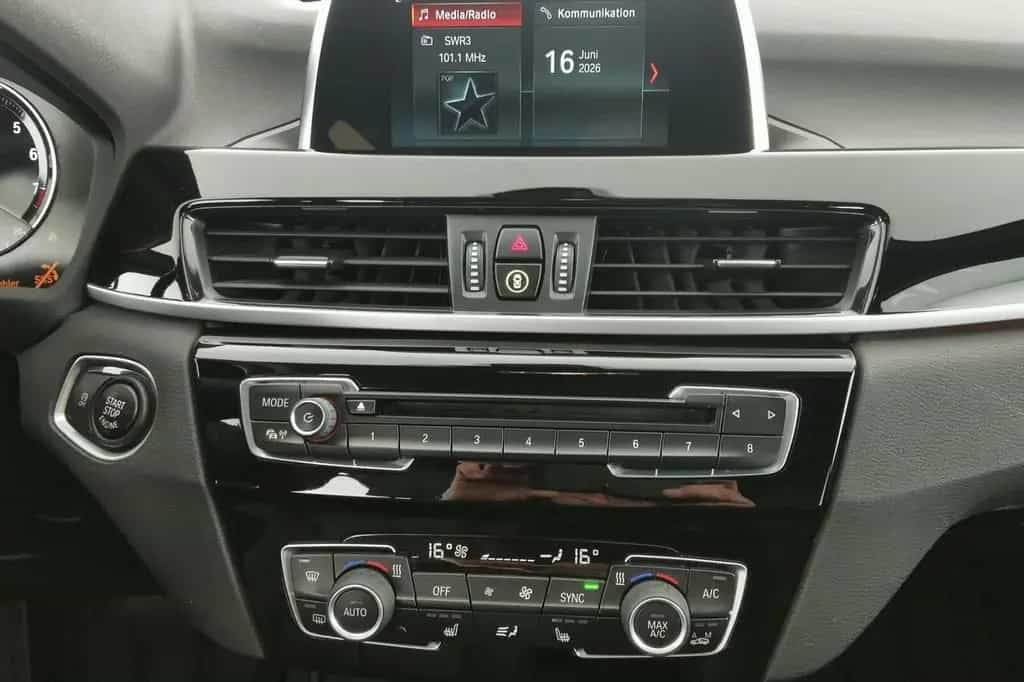 BMW X1 sDrive18i Advantage PANO+LED+NAVI+LEDER+SHZ+ 07/2019-photo-14