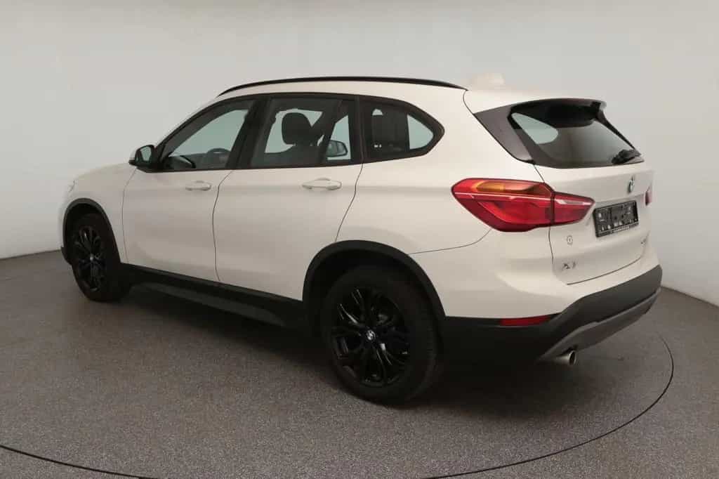 BMW X1 sDrive18i Advantage PANO+LED+NAVI+LEDER+SHZ+ 07/2019-photo-4