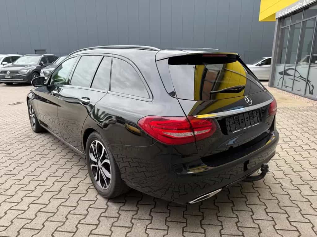 Mercedes-Benz C 180 CGI T/ SHZ/LEDER/AUTOMATIK/AHK/KEYLESS 04/2016-photo-3