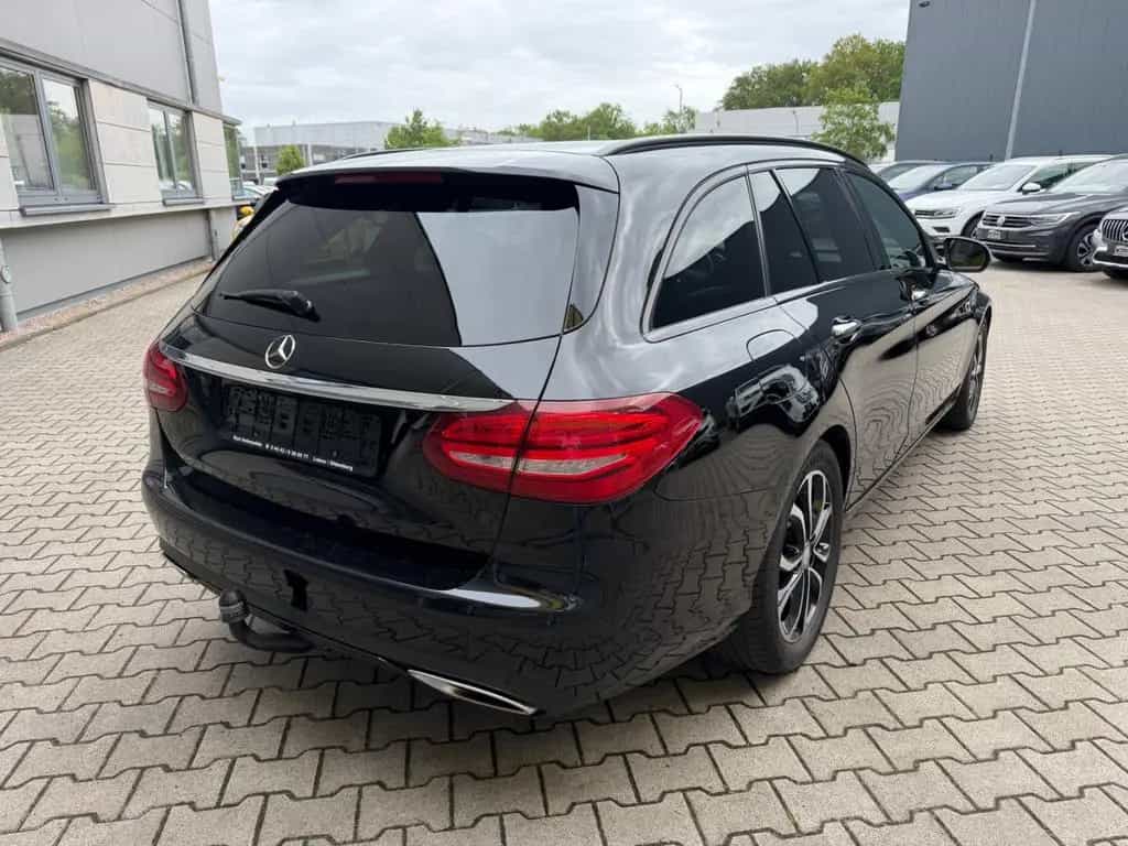 Mercedes-Benz C 180 CGI T/ SHZ/LEDER/AUTOMATIK/AHK/KEYLESS 04/2016-photo-5