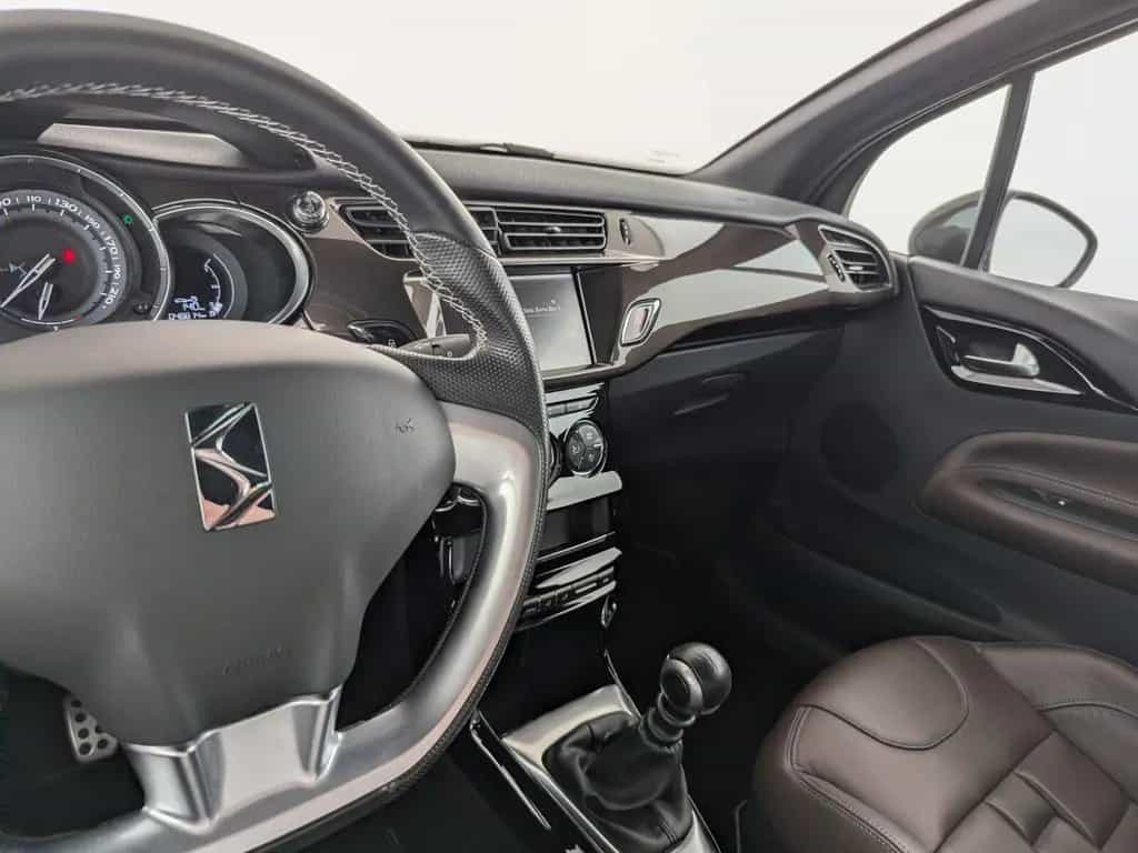 DS Automobiles DS3 3 1.2 PureTech 130 SportChic LED+LEDER+SHZ+ 08/2016-photo-15