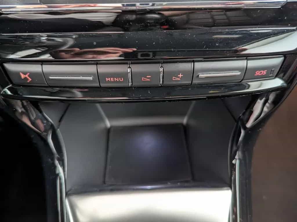 DS Automobiles DS3 3 1.2 PureTech 130 SportChic LED+LEDER+SHZ+ 08/2016-photo-19