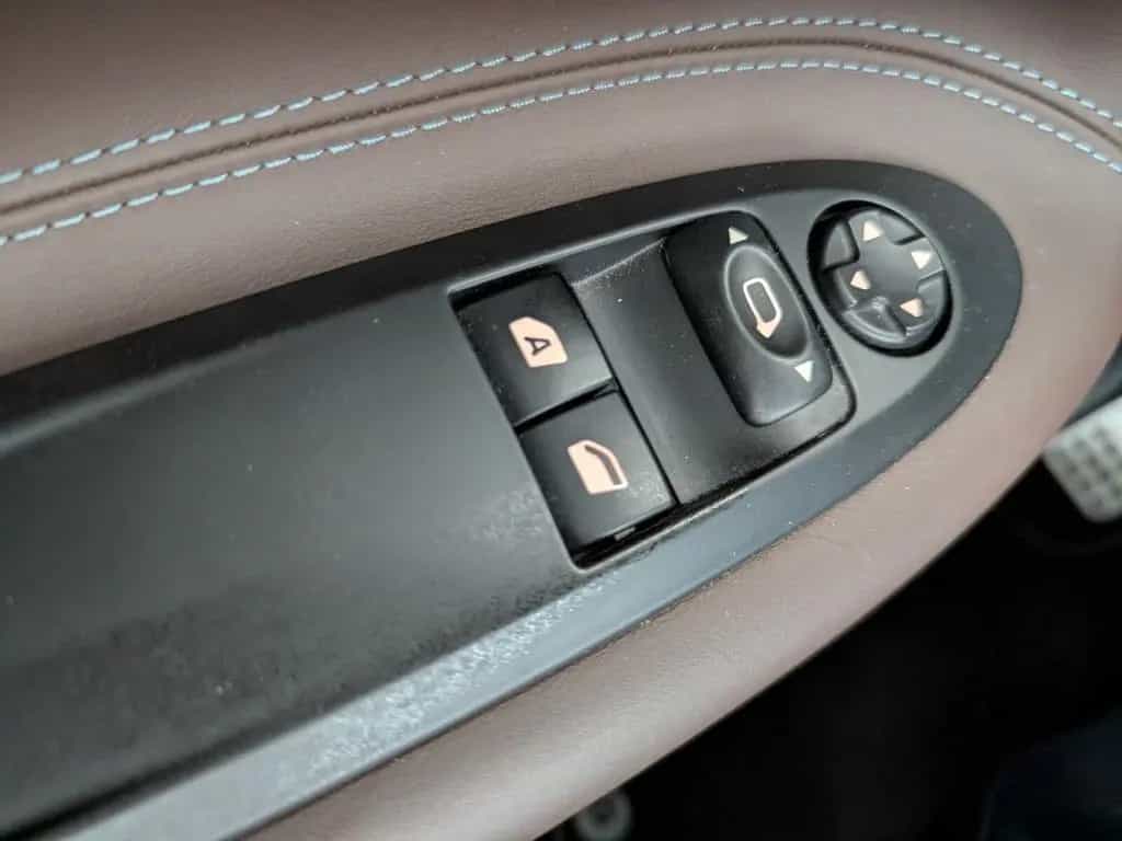 DS Automobiles DS3 3 1.2 PureTech 130 SportChic LED+LEDER+SHZ+ 08/2016-photo-22