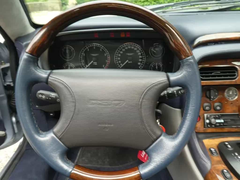 Aston Martin V12 Vantage DB7 Volante 5.9 06/2000-photo-18
