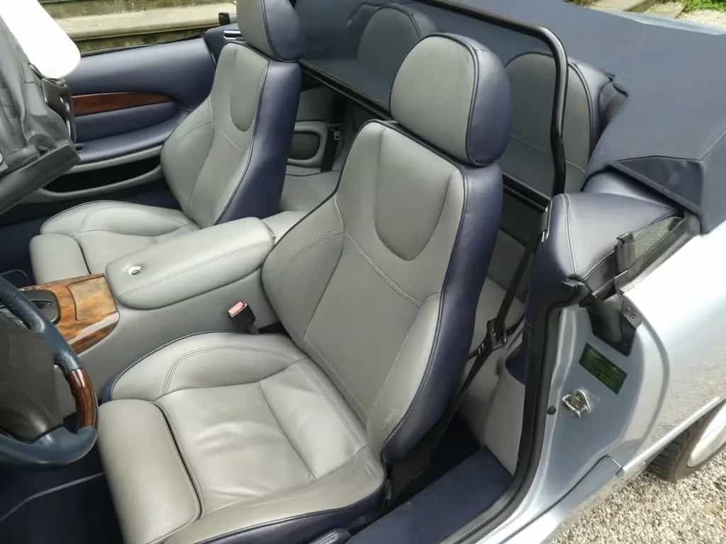 Aston Martin V12 Vantage DB7 Volante 5.9 06/2000-photo-9