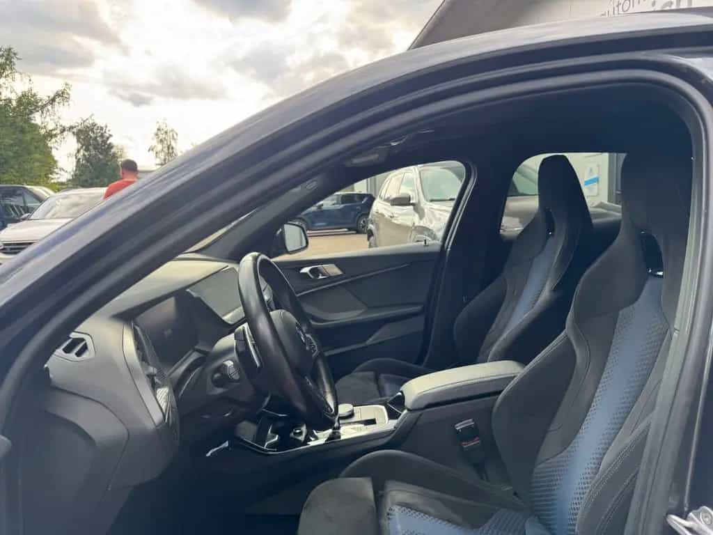 BMW M135 i xDrive,Performance,Pano,Schiebedach,H&K 08/2020-photo-11