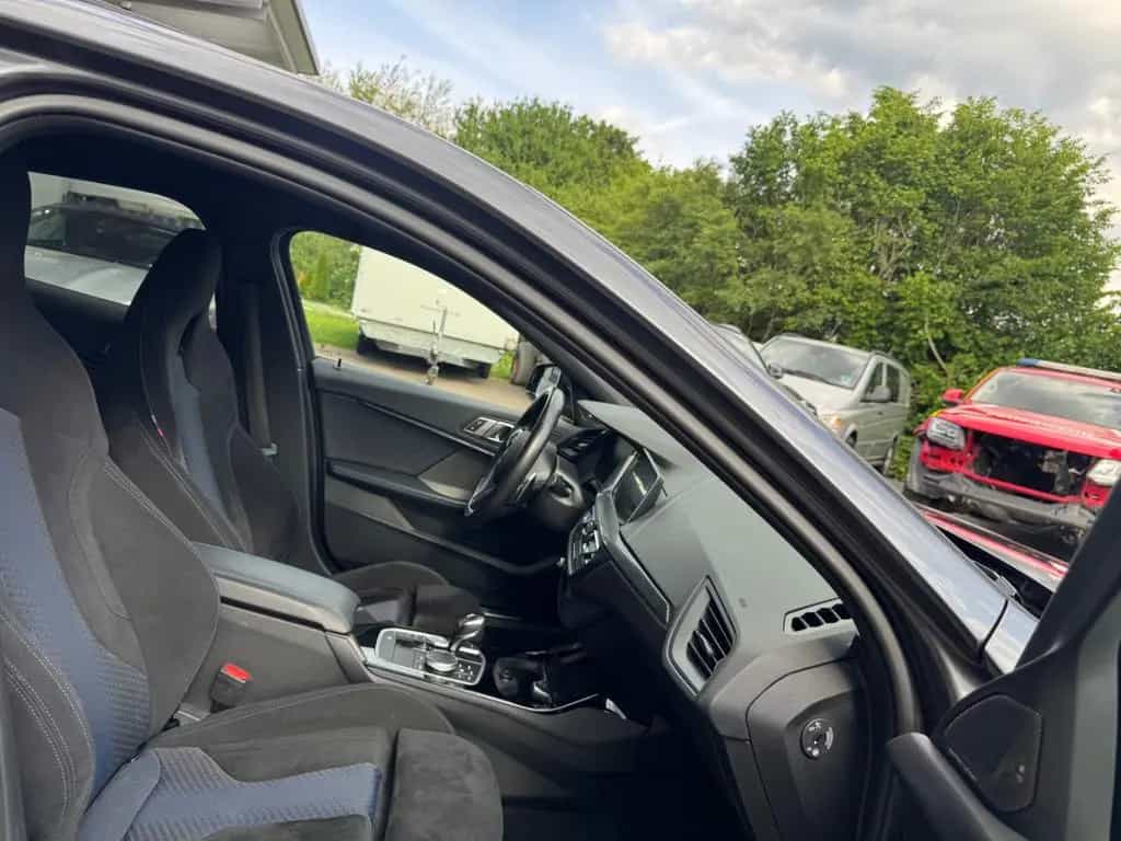 BMW M135 i xDrive,Performance,Pano,Schiebedach,H&K 08/2020-photo-12