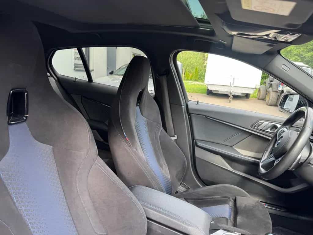 BMW M135 i xDrive,Performance,Pano,Schiebedach,H&K 08/2020-photo-13