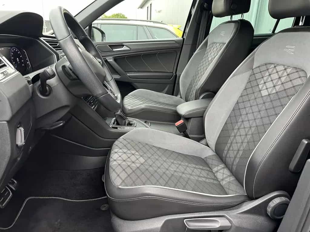 Volkswagen Tiguan 1.5 TSI DSG R-Line NAV+LED+AHK+20ZOLL+KAM 10/2021-photo-10