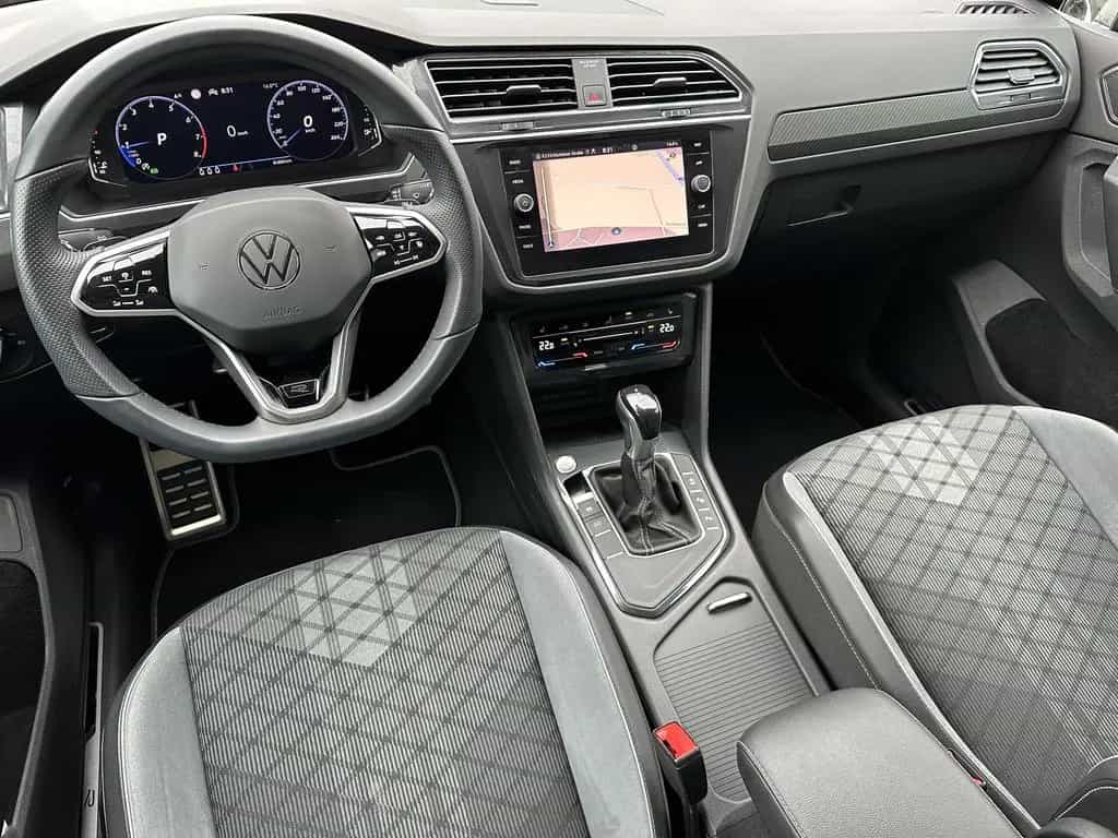 Volkswagen Tiguan 1.5 TSI DSG R-Line NAV+LED+AHK+20ZOLL+KAM 10/2021-photo-12