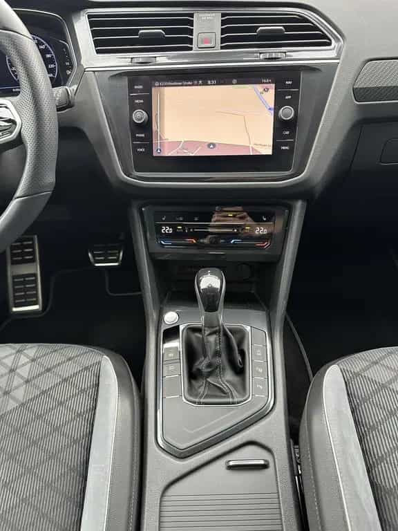 Volkswagen Tiguan 1.5 TSI DSG R-Line NAV+LED+AHK+20ZOLL+KAM 10/2021-photo-13
