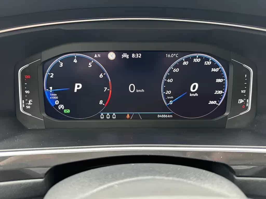 Volkswagen Tiguan 1.5 TSI DSG R-Line NAV+LED+AHK+20ZOLL+KAM 10/2021-photo-17